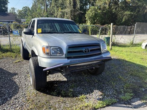 Used 2004 Toyota Tundra SR5 image 3