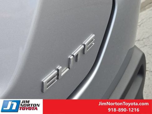 Used 2024 Honda Pilot Elite image 11