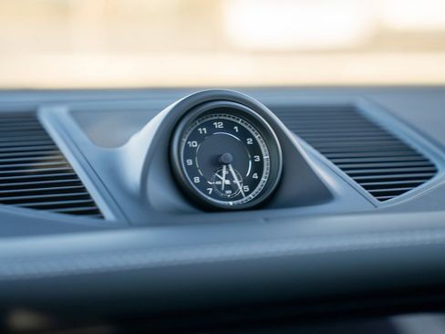 New 2026 Porsche Macan image 16