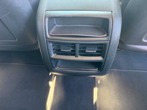 Used 2017 Cadillac XT5 Luxury FWD image 45