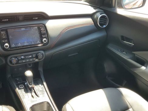 Used 2023 Nissan Kicks SR w/ SR Premium Package FWD image 14