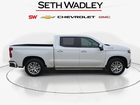 Used 2022 Chevrolet Silverado 1500 High Country w/ Technology Package AWD/4WD image 8