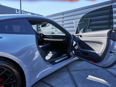Used 2024 Porsche 911 Carrera S w/ Sport Package image 19