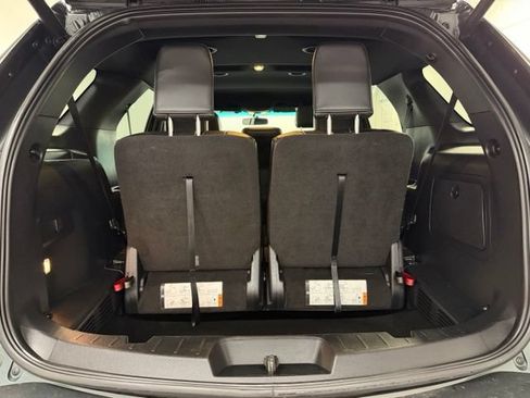 Used 2016 Ford Explorer XLT w/ Equipment Group 202A FWD image 31