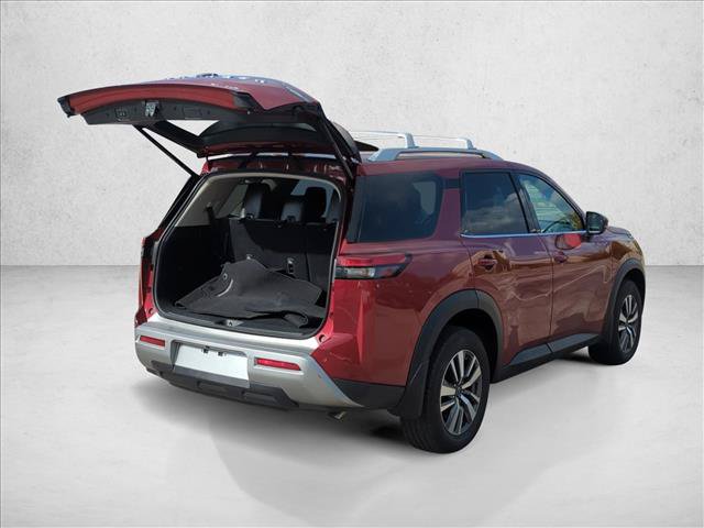 Certified 2025 Nissan Pathfinder SL AWD/4WD image 8