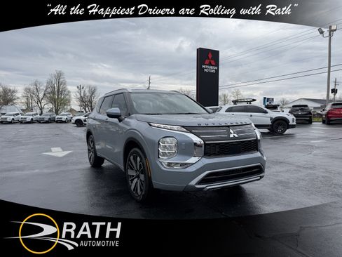 New 2026 Mitsubishi Outlander SEL image 1