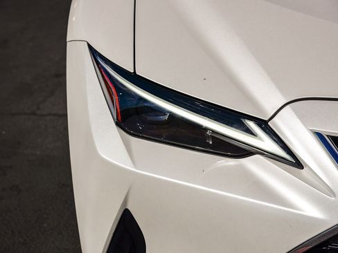 Used 2024 Lexus IS 300 w/ Comfort Package image 12