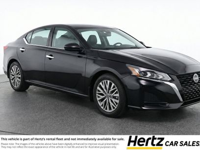 Used 2025 Nissan Altima 2.5 SV