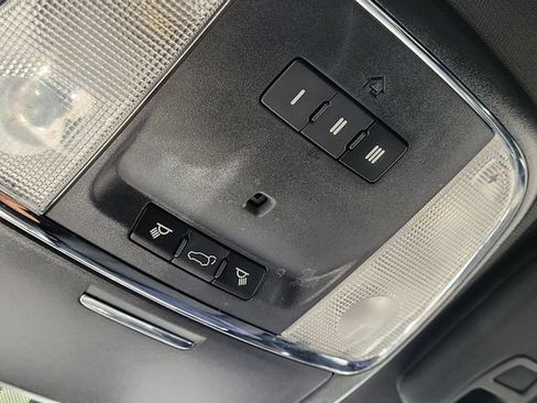Used 2018 Jeep Grand Cherokee Laredo RWD image 26