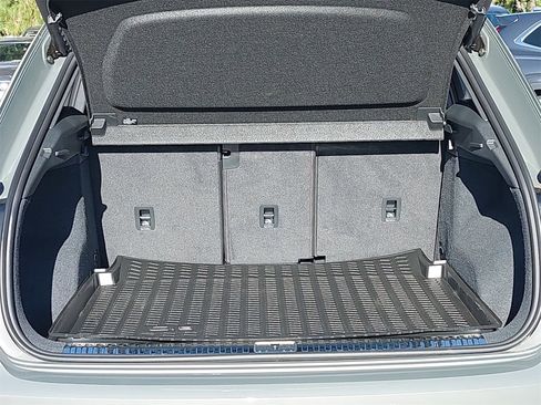 Used 2025 Audi Q3 2.0T Premium w/ Convenience Package image 12