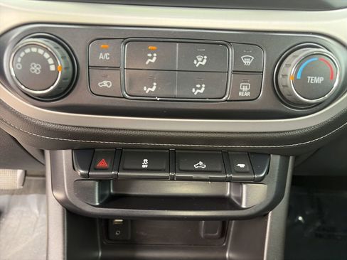 Used 2015 GMC Canyon SLE RWD image 25