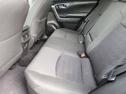 Used 2024 Toyota RAV4 SE w/ Convenience Package AWD/4WD image 18