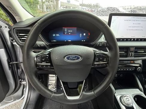 Certified 2024 Ford Escape Platinum AWD/4WD image 26