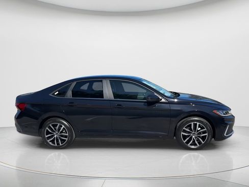 New 2026 Volkswagen Jetta SE image 6