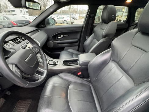 Used 2018 Land Rover Range Rover Evoque SE Premium image 18