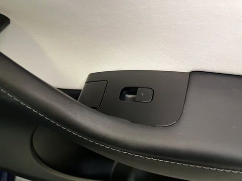 Used 2021 Tesla Model Y Long Range image 55