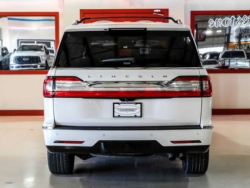 Used 2021 Lincoln Navigator L Reserve image 11