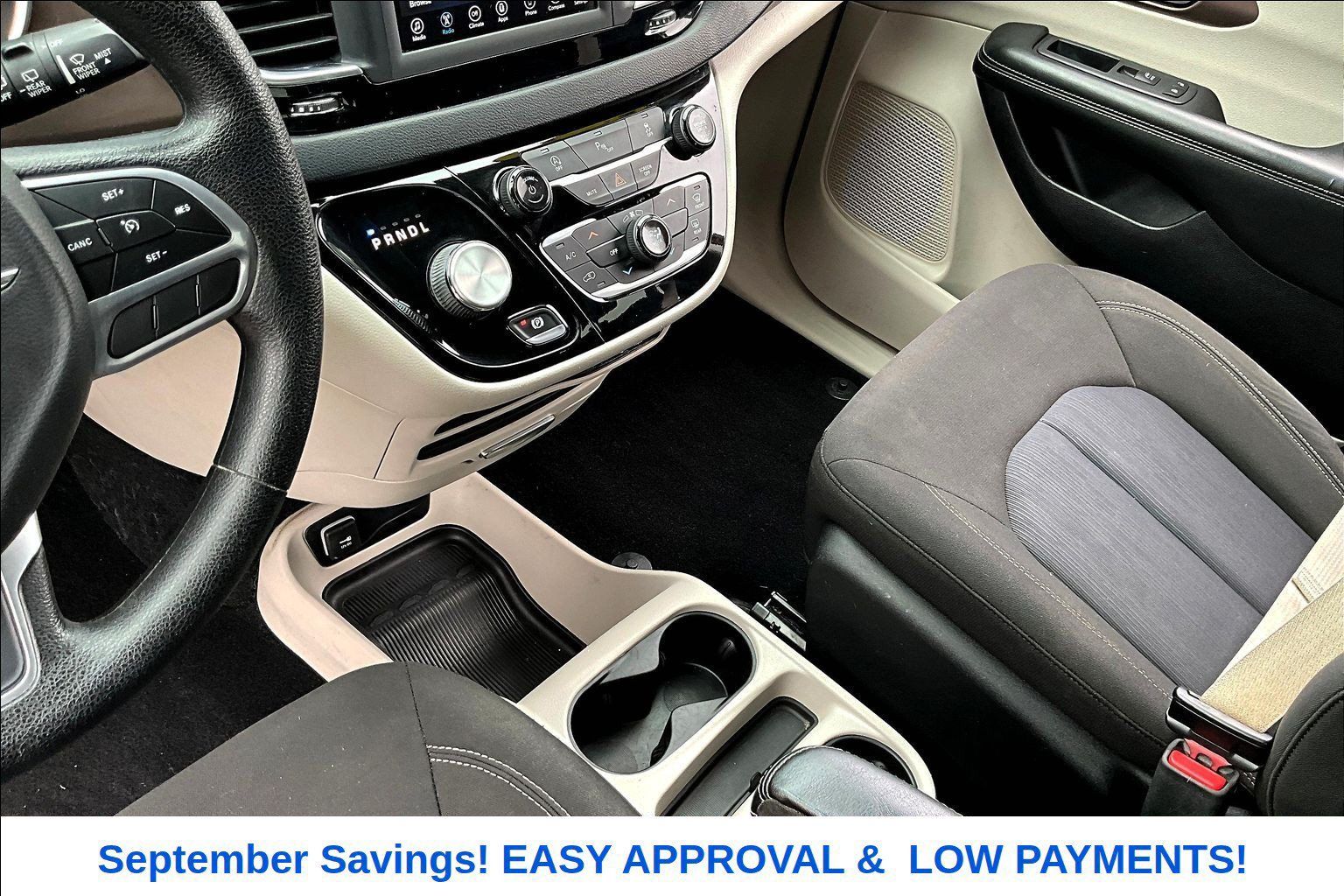 Used 2020 Chrysler Voyager LX FWD image 19