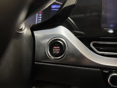 Used 2022 Kia Niro Touring Special Edition FWD image 29