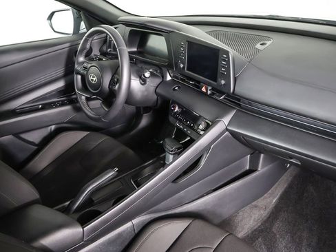 Used 2025 Hyundai Elantra Sport FWD image 26