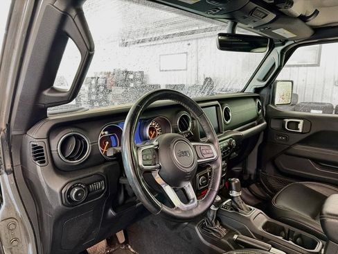 Used 2020 Jeep Wrangler Unlimited Sahara w/ Dual Top Group AWD/4WD image 8