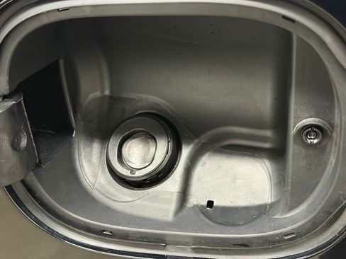 Certified 2024 GMC Yukon Denali image 23