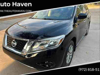 Used 2014 Nissan Pathfinder SV w/ Trailer Tow Package