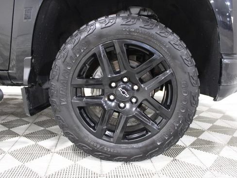 Used 2021 Chevrolet Silverado 1500 Custom Trail Boss w/ Midnight Edition AWD/4WD image 44