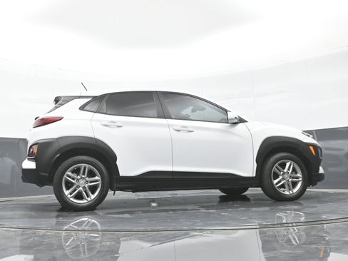 Used 2021 Hyundai Kona SE FWD image 40