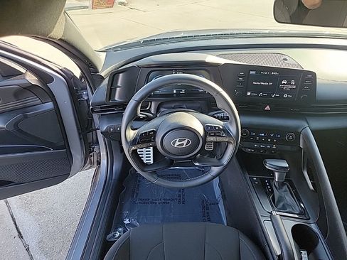 Used 2025 Hyundai Elantra Sport w/ Cargo Package image 18