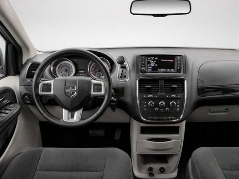 Used 2017 Dodge Grand Caravan SE w/ Power Window Group FWD image 27