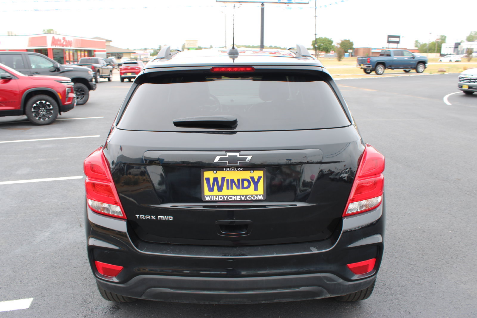 Used 2022 Chevrolet Trax LT w/ Midnight Edition AWD/4WD image 7