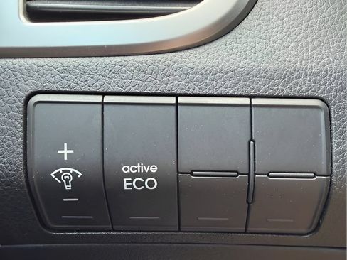 Used 2016 Hyundai Elantra GT FWD image 19