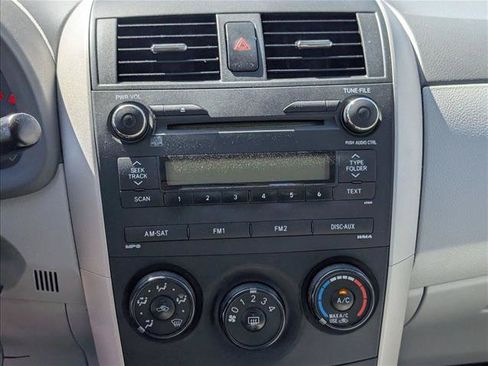 Used 2010 Toyota Corolla LE FWD image 13