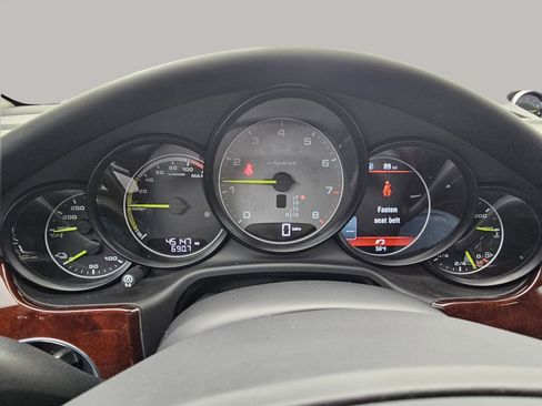 Used 2014 Porsche Panamera S image 11