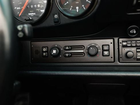 Used 1995 Porsche 911 Carrera RWD image 87