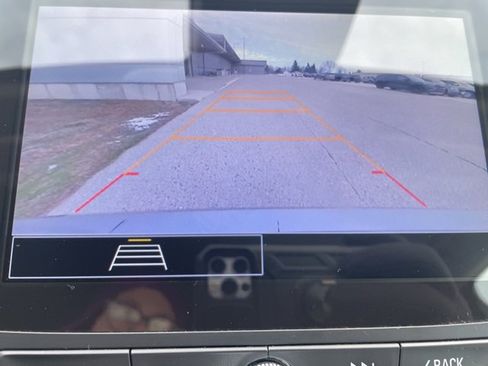 Used 2024 Chevrolet Malibu LT image 23