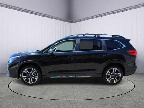 Used 2023 Subaru Ascent Limited w/ Technology Package AWD/4WD image 5