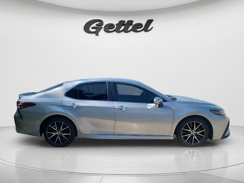Certified 2023 Toyota Camry SE FWD image 4