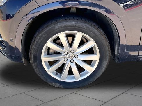 Used 2016 Volvo XC90 T6 Momentum w/ Convenience Package AWD/4WD image 11