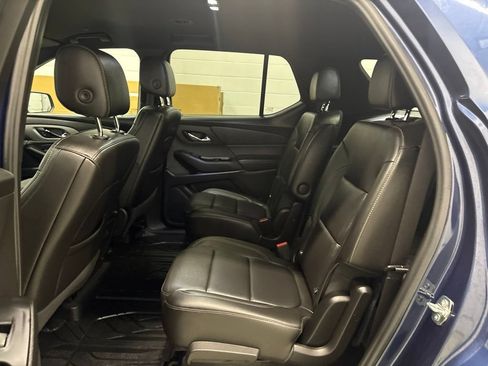 Used 2023 Chevrolet Traverse LT AWD/4WD image 31
