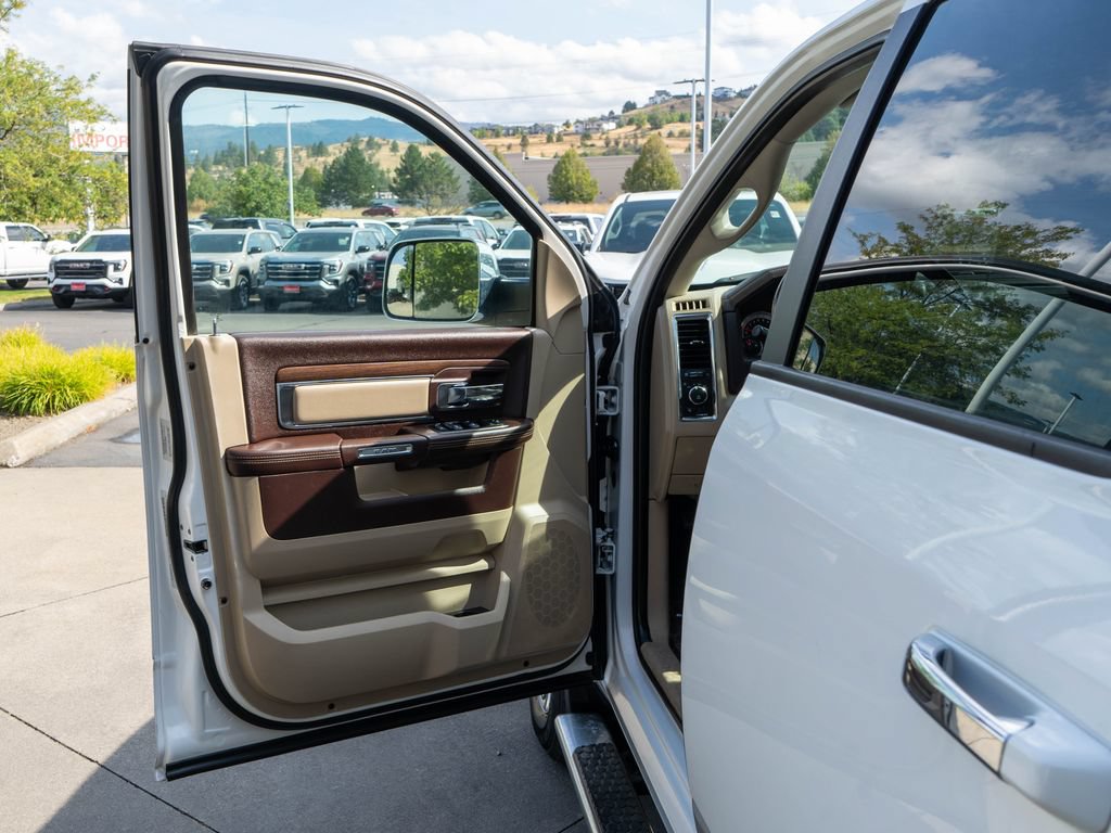 Used 2015 RAM 1500 Laramie w/ Convenience Group AWD/4WD image 15