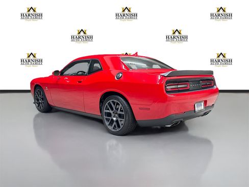 Used 2017 Dodge Challenger R/T Scat Pack w/ Leather Interior Group image 7