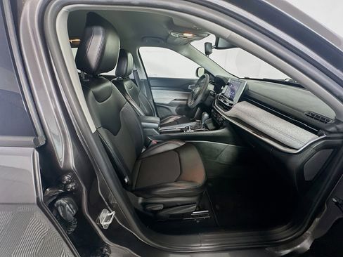 Used 2022 Jeep Compass Latitude image 31