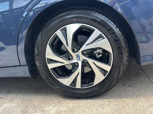 Used 2025 Subaru Legacy Premium AWD/4WD image 40
