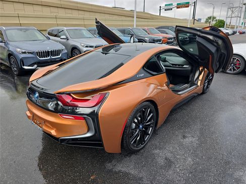 Used 2019 BMW i8 Coupe image 8