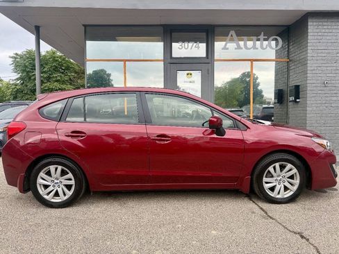 Used 2016 Subaru Impreza 2.0i Premium w/ Popular Package #1 AWD/4WD image 2