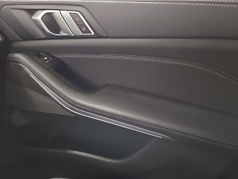 Used 2025 BMW X5 xDrive40i image 15