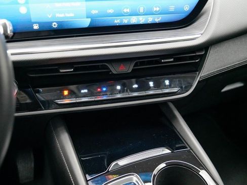 Used 2024 Buick Envision Preferred image 29