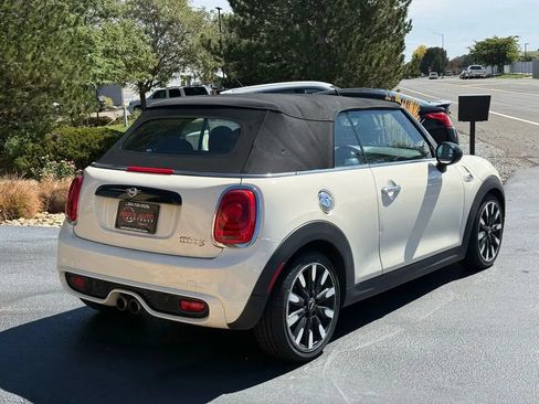 Used 2019 MINI Cooper S w/ Signature Upholstery Package FWD image 9